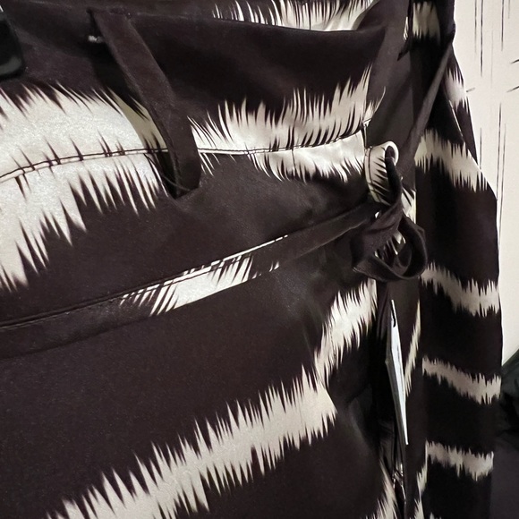 🎁4th & Reckless Satin Print Pants - Picture 6 of 10